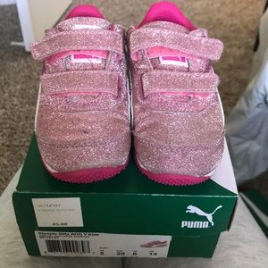 Toddler Puma pink Glitter sneaker size 6